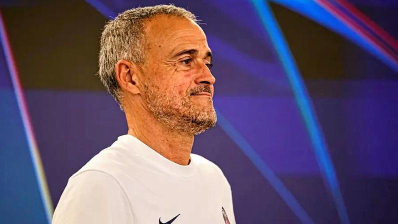 Luis Enrique destacou os jogadores portugueses