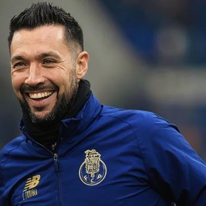 Farioli e SAD do FC Porto apostam numa renovação comum