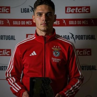 Sudakov recebe prémio da Liga e comenta melhor e pior ano da vida