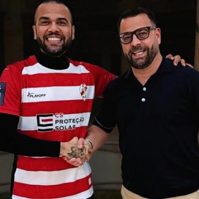 Dani Alves torna-se coproprietário do São João de Ver