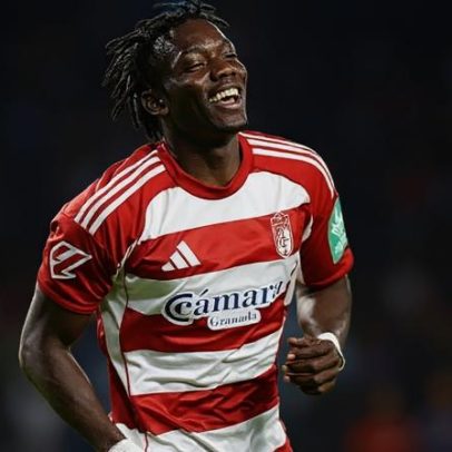 Faye contratado pelo Sporting como reforço
