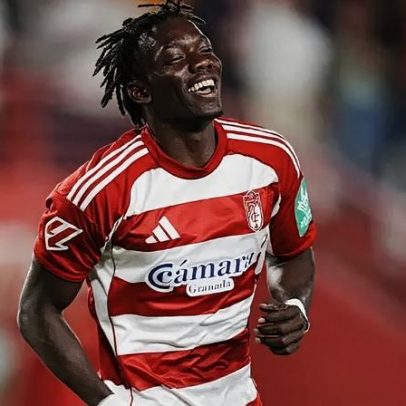 Espanhóis apontam plano de pagamentos como causa do atraso de Faye no Sporting