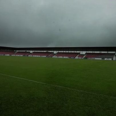 Adeptos vandalizam parede do estádio de Barcelos em protesto contra bilhetes