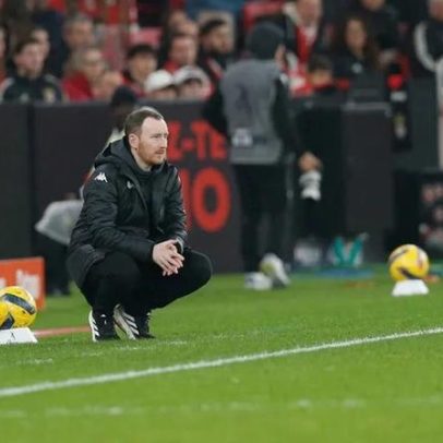 Ian Cathro admite que poderia ter marcado mais um golo sem chances grandes