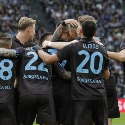 Nápoles vence no terreno da Lazio em jogo com três expulsões