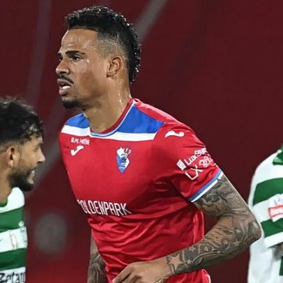 Carlos Eduardo inicia ataque após golo frente ao Sporting