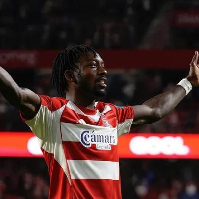 Sporting aproxima-se de fechar empréstimo de Faye após pedido do Granada