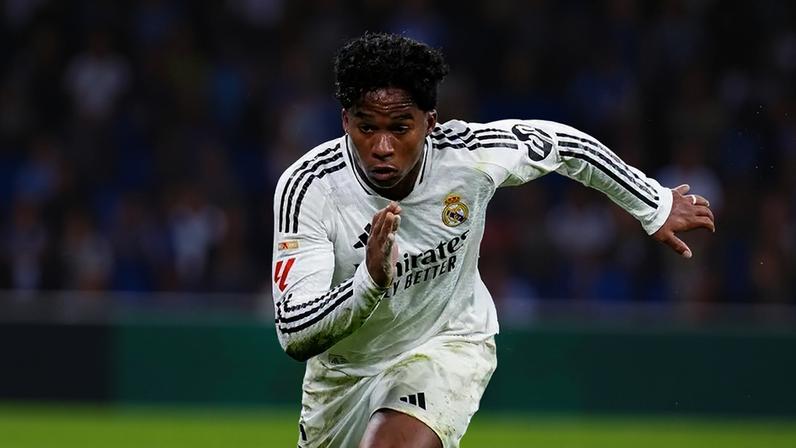 Endrick, jogador do Lyon, apresentado pelo clube