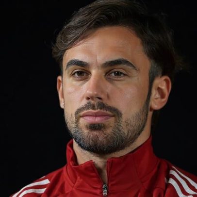 Extremo espanhol admite ter ido ao Qatar por dinheiro