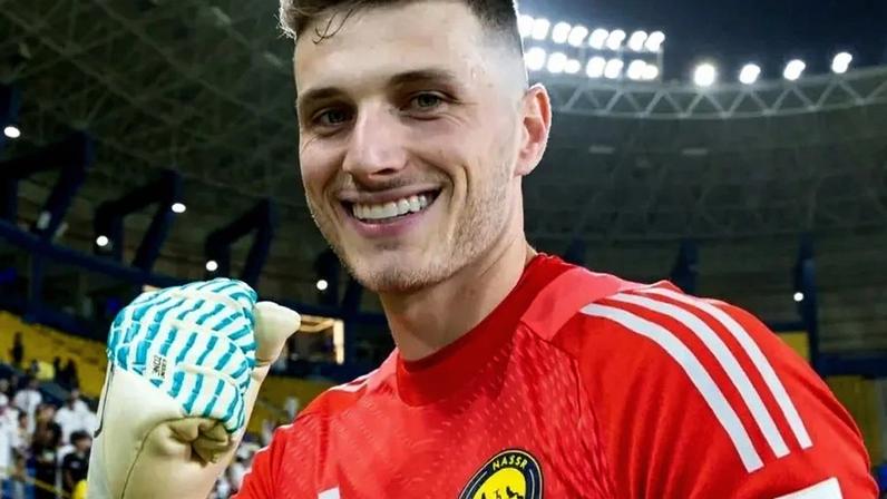 Bento, guarda-redes brasileiro, reforça o Génova após empréstimo do Al Nassr