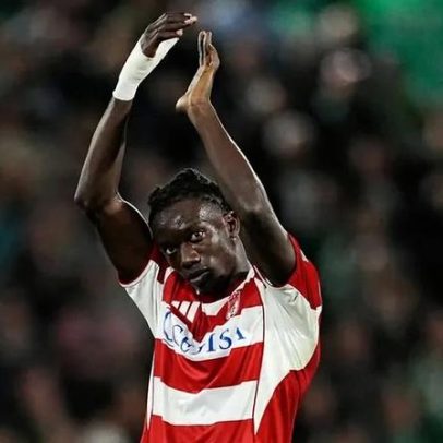 Sporting reserva lugar no camarote em Alvalade e aguarda Faye frente ao Casa Pia