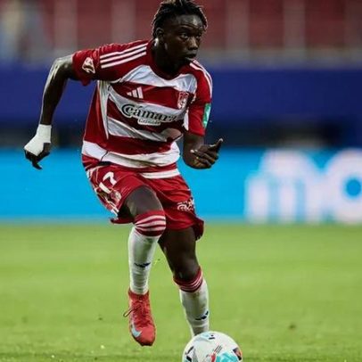 Faye rumo ao Sporting após declarações à saída do Granada