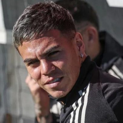 Barrenechea aponta ao clássico; médio do Benfica viajou com a equipa para Gaia