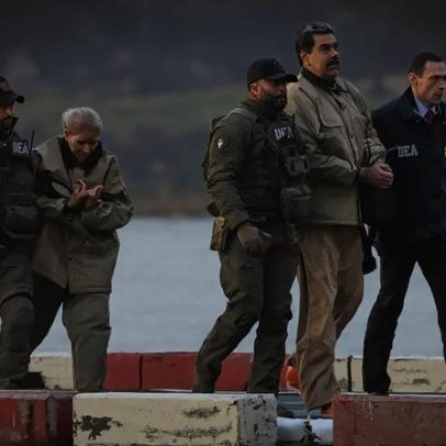 Nicolás Maduro e a esposa ficaram feridos durante a captura, segundo a CNN