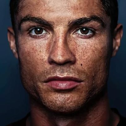 Cristiano Ronaldo é capa da FourFourTwo