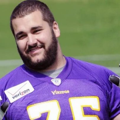 Ex-jogador da NFL processa ex-mulher por comentários sobre o órgão sexual