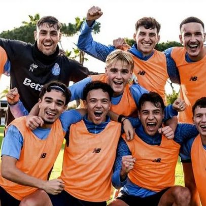 Felipe Silva integra grupo no treino do FC Porto