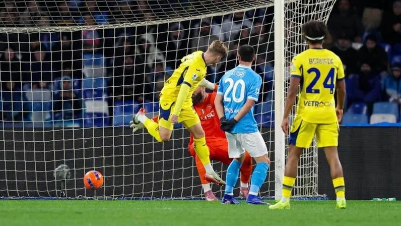 Nápoles cede empate caseiro com Verona e pode perder terreno para rivais de Milão