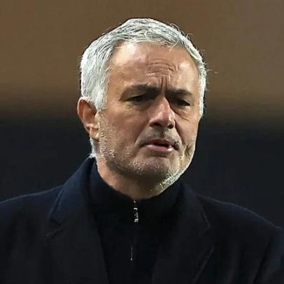 Conferência de Mourinho em directo atrai público atento