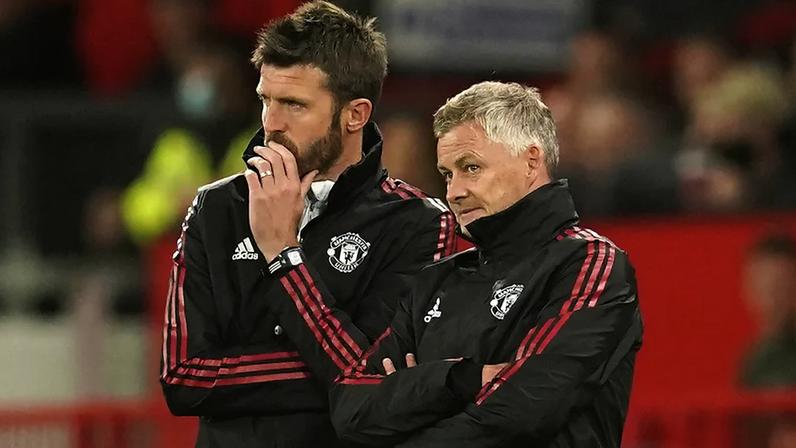Michael Carrick e Ole Gunnar Solskjaer têm sido associados ao Man. United