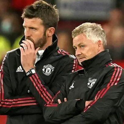 Gary Neville aponta futuro do Manchester United diante de próximos meses