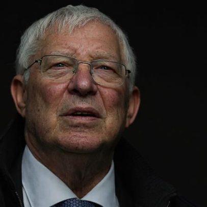 Presença de Alex Ferguson no Man United irrita Roy Keane, diz ex-capitão