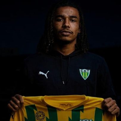 Makan AÏko assina com o Tondela até 2028