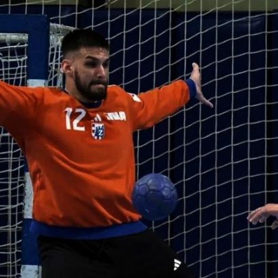 FC Porto apresenta novo guarda-redes, vindo da Croácia