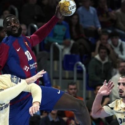 Füchse Berlin junta Dika Mem e Gidsel para 2027