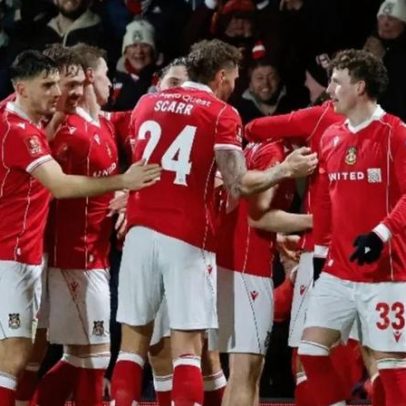 Wrexham elimina Nottingham Forest e segue na Taça de Inglaterra