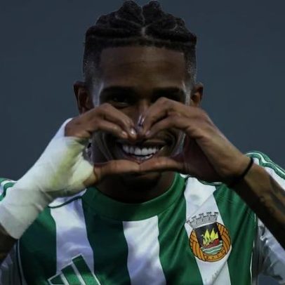 André Luiz quer apenas o Benfica e fortalece ligação com as águias