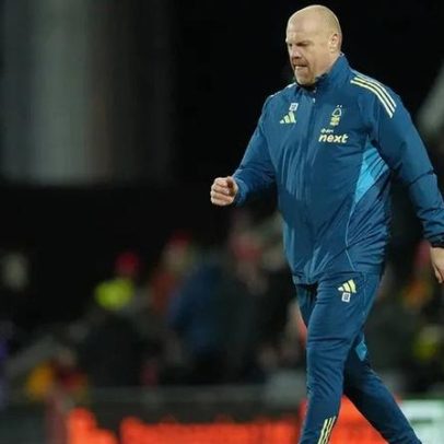 Treinador do Nottingham responde a perguntas sobre por que não joga