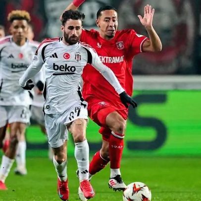 Turcos falam de nova proposta do Benfica por Rafa e revelam posição do Besiktas