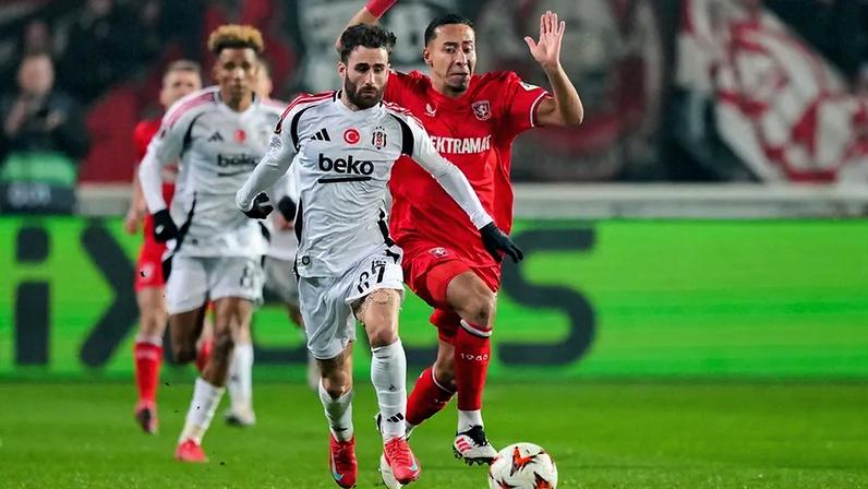 Rafa em ação pelo Besiktas