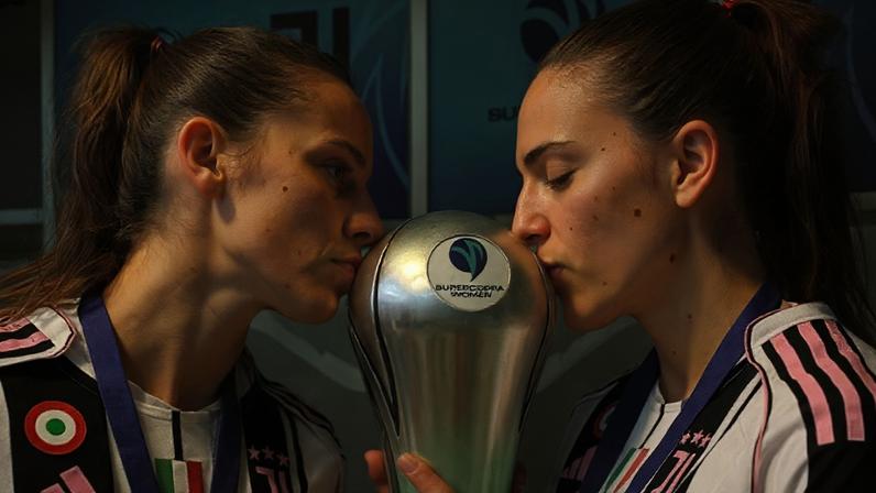 Tatiana Pinto (à esquerda)