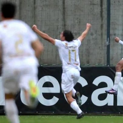 Varzim vence V. Guimarães B 2-1 em jogo marcado por teatro