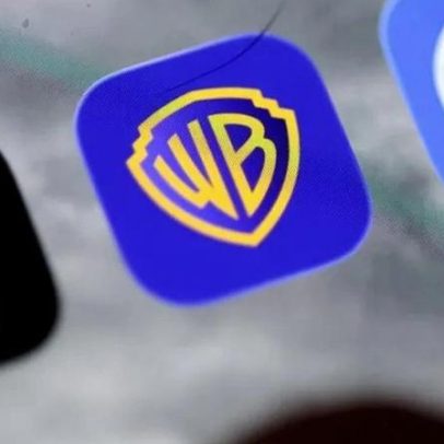 Netflix pondera mudar a oferta pela Warner Bros para pagamento 100% em dinheiro