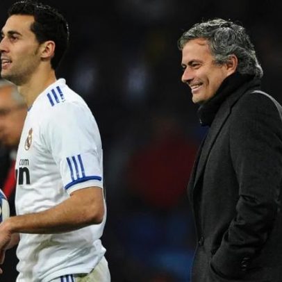 Arbeloa abandona colegas do Real Madrid para elogiar Mourinho