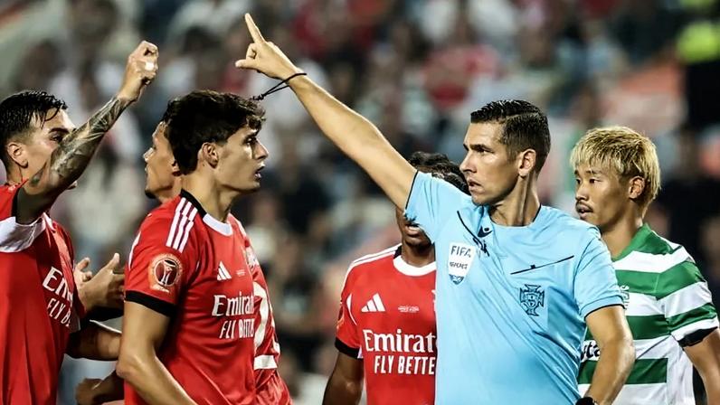 Fábio Veríssimo: quanto recebe pelo Dragão e médias de faltas e cartões