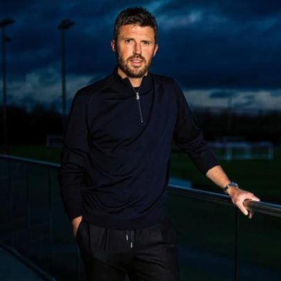 Neville não quer Carrick no Manchester United na próxima época