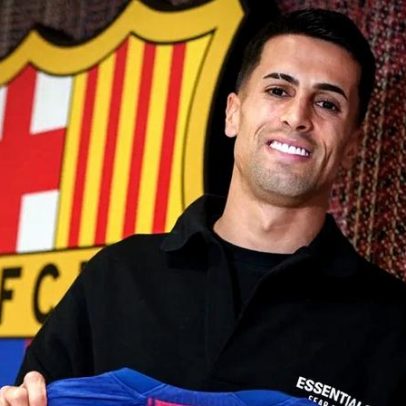 Cancelo regressa ao Barcelona, não esquece o Benfica e quer estreia em Camp Nou