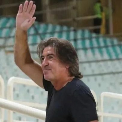 Sá Pinto em segurança no meio de protestos no Irão