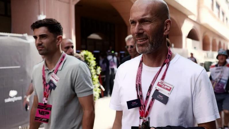 Zidane é apontado como sucessor de Deschamps na seleção francesa