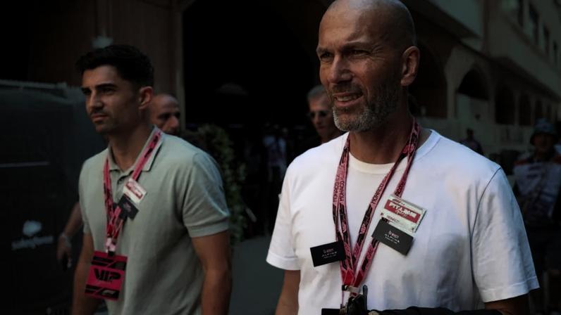 Zidane é apontado como sucessor de Deschamps na seleção francesa