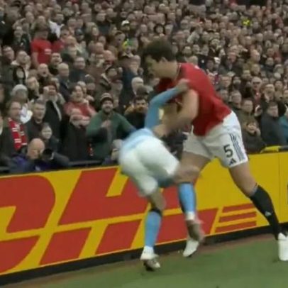 Clima tenso no dérbi de Manchester entre Bernardo Silva e Maguire