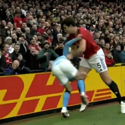 Dérbi de Manchester: Bernardo Silva e Maguire em troca de palavras