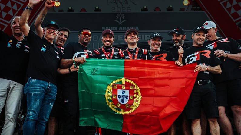João Ferreira celebra a participação no Dakar com a equipa