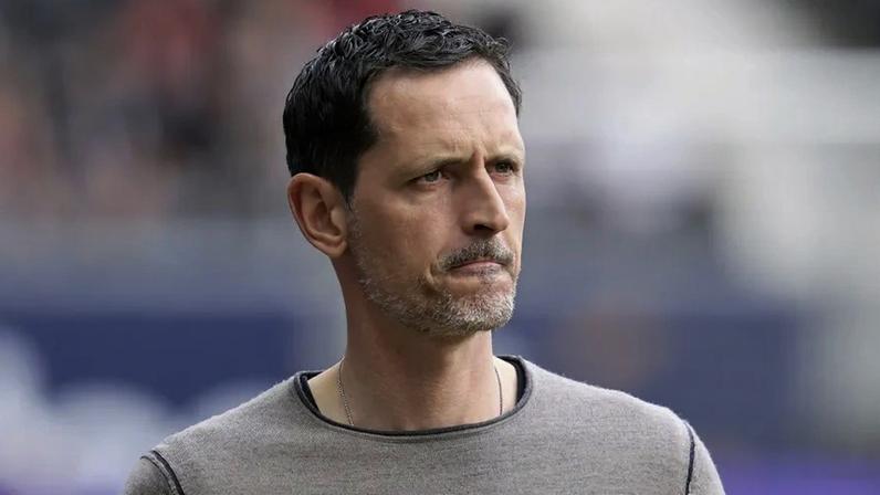 Dino Toppmoeller abandona E. Frankfurt