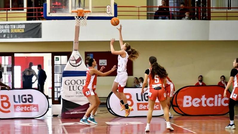Basquetebol: Benfica perde com o último classificado da Liga Betclic na Madeira