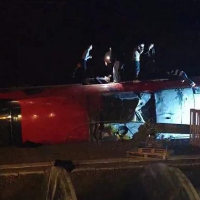 Comboios de alta velocidade descarrilam em Espanha, 21 mortos e 100 feridos